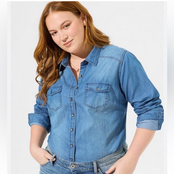 Torrid “Taylor” Medium Wash Denim Button-Down Chambray Shirt - Picture 11 of 11